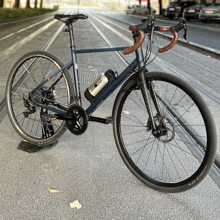 Gravel électrifié par Mood, photographié dans Bordeaux